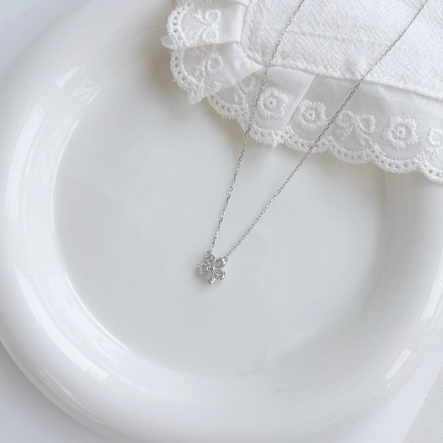 Evia Floral Necklace