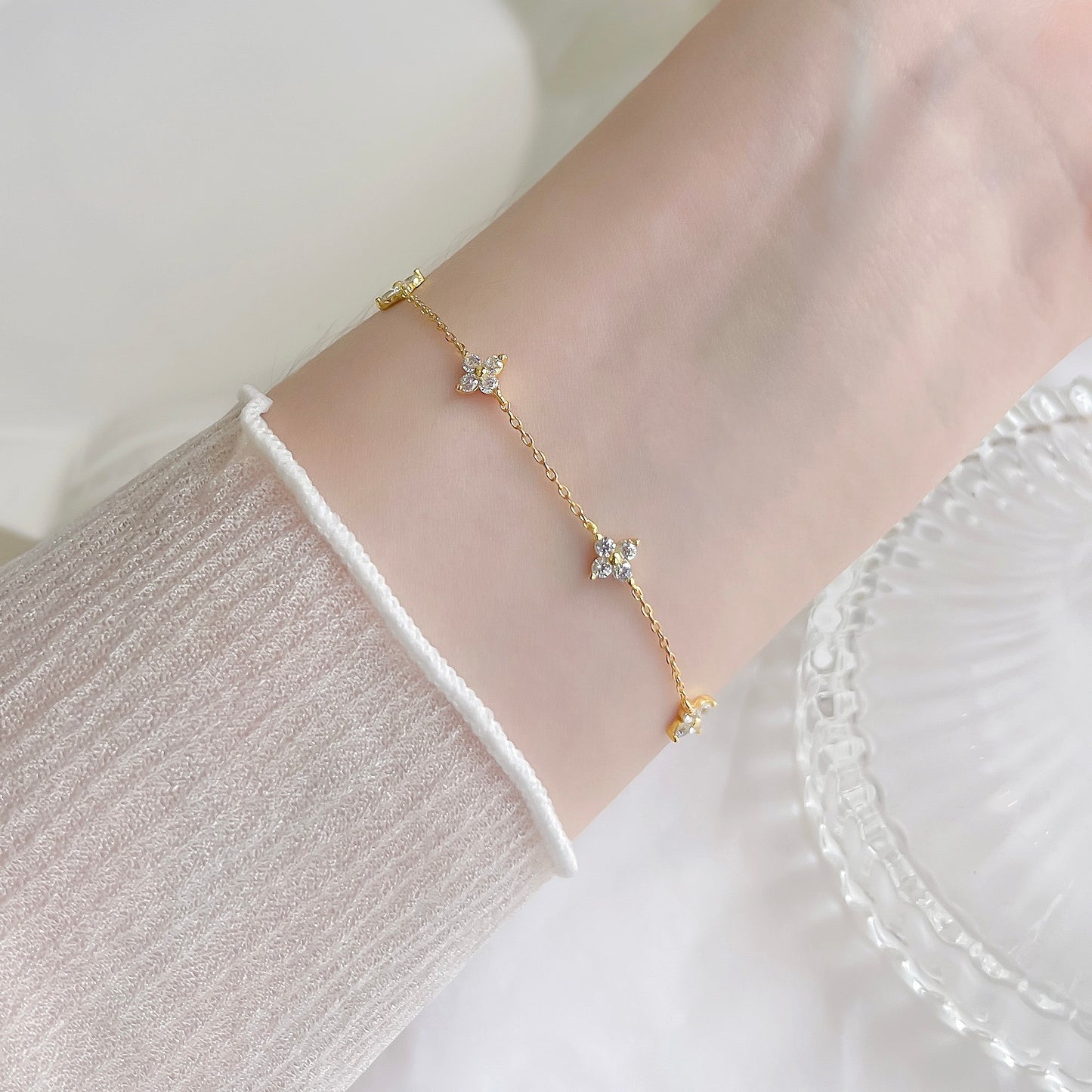 Cecie Four-Leaf Clover Bracelet in Gold