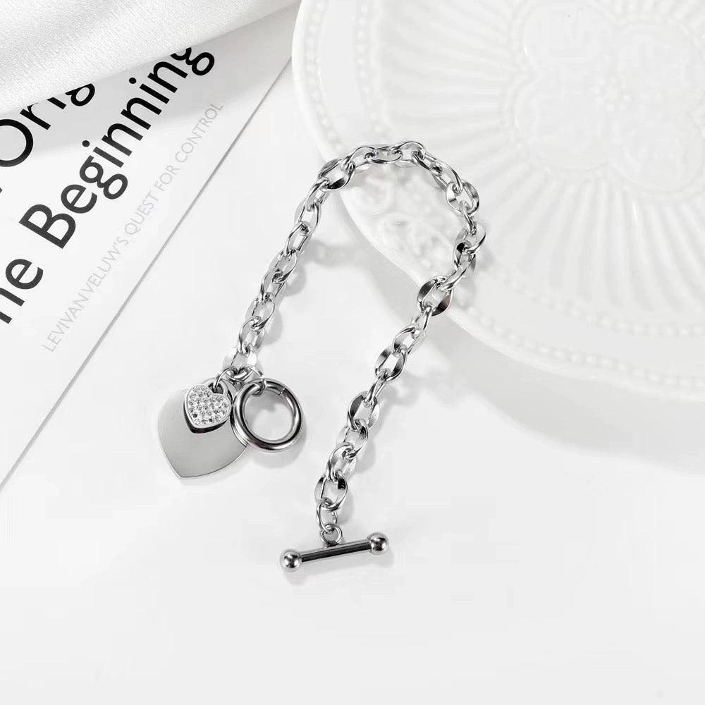 Aolie Heart Pendant OT Clasp Chain Bracelet