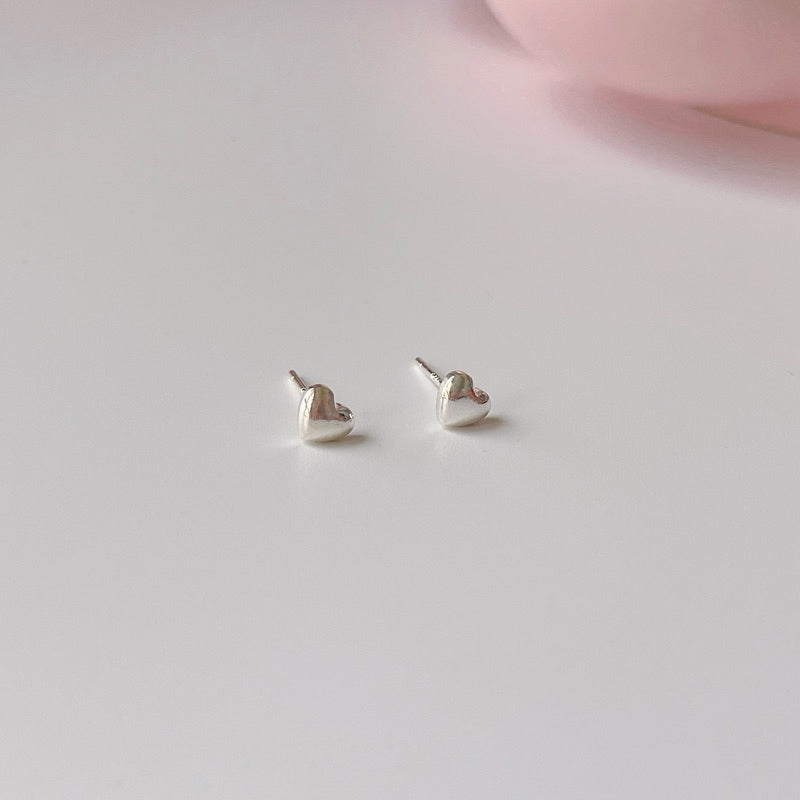 Effie Mini Heart Stud Earrings