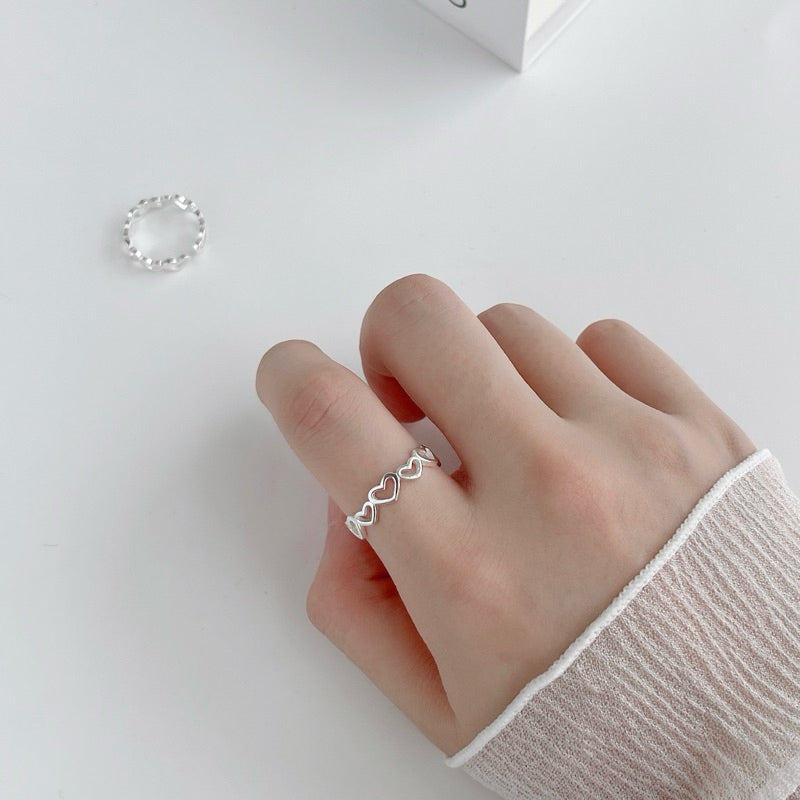 Abby Heart in Row Ring