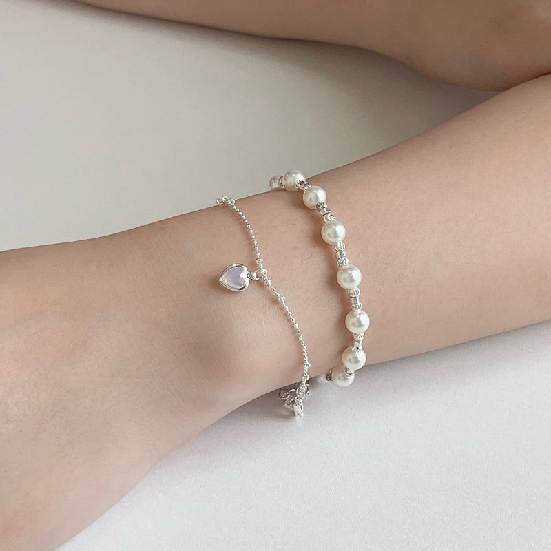 Cayla & Rossy Freshwater White Pearls with Heart Pendant Bracelet