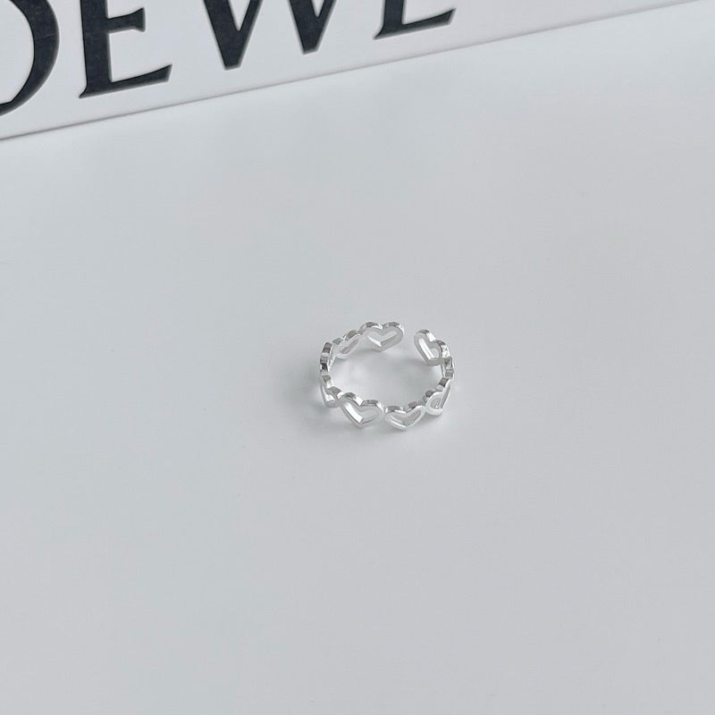 Abby Heart in Row Ring