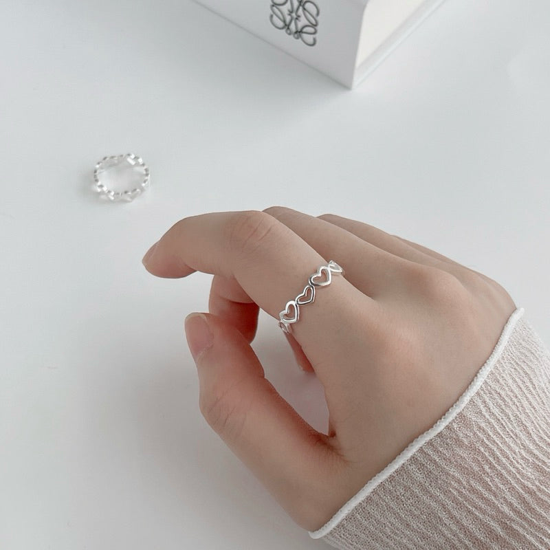 Abby Heart in Row Ring