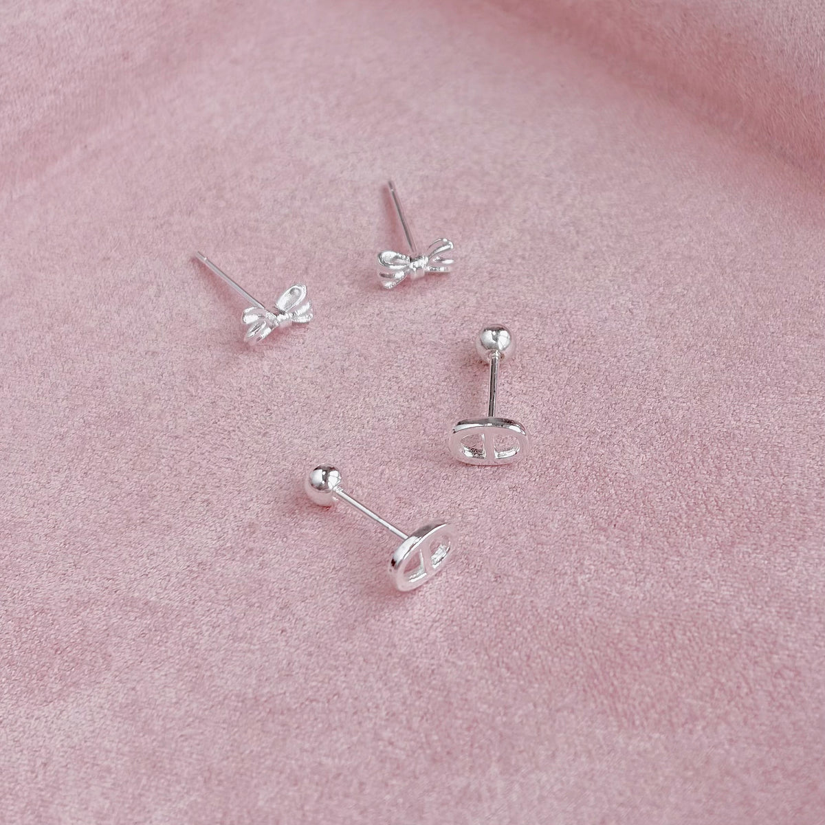 Eve Oval Micro Stud Earrings