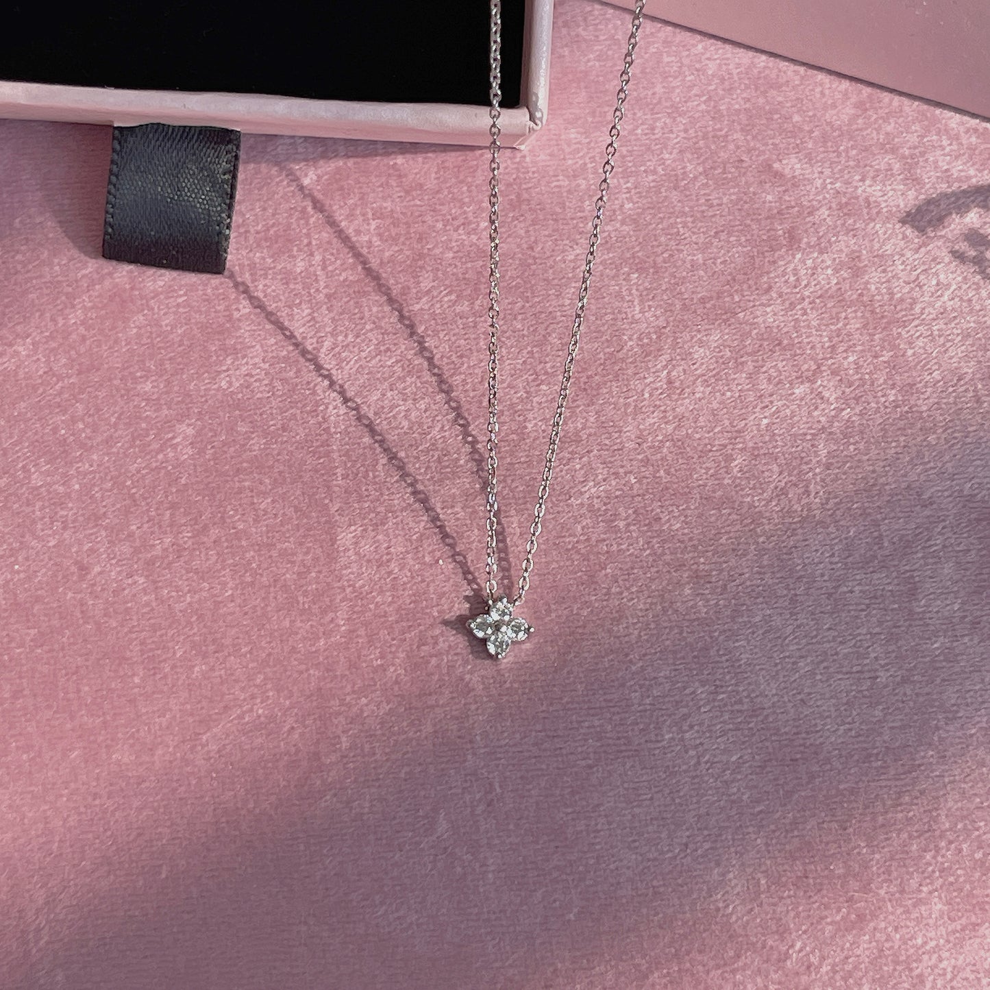 Lumi Four-Leaf Clover Necklace in Silver