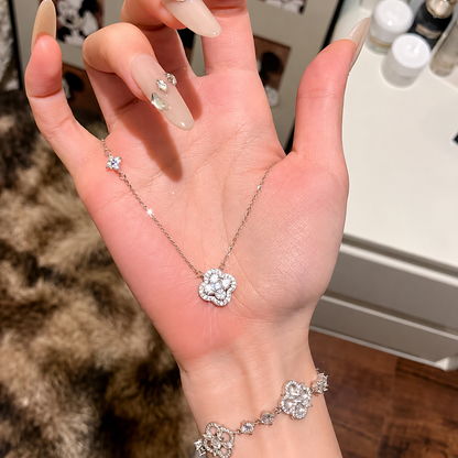 Erina Duo Clover Necklace