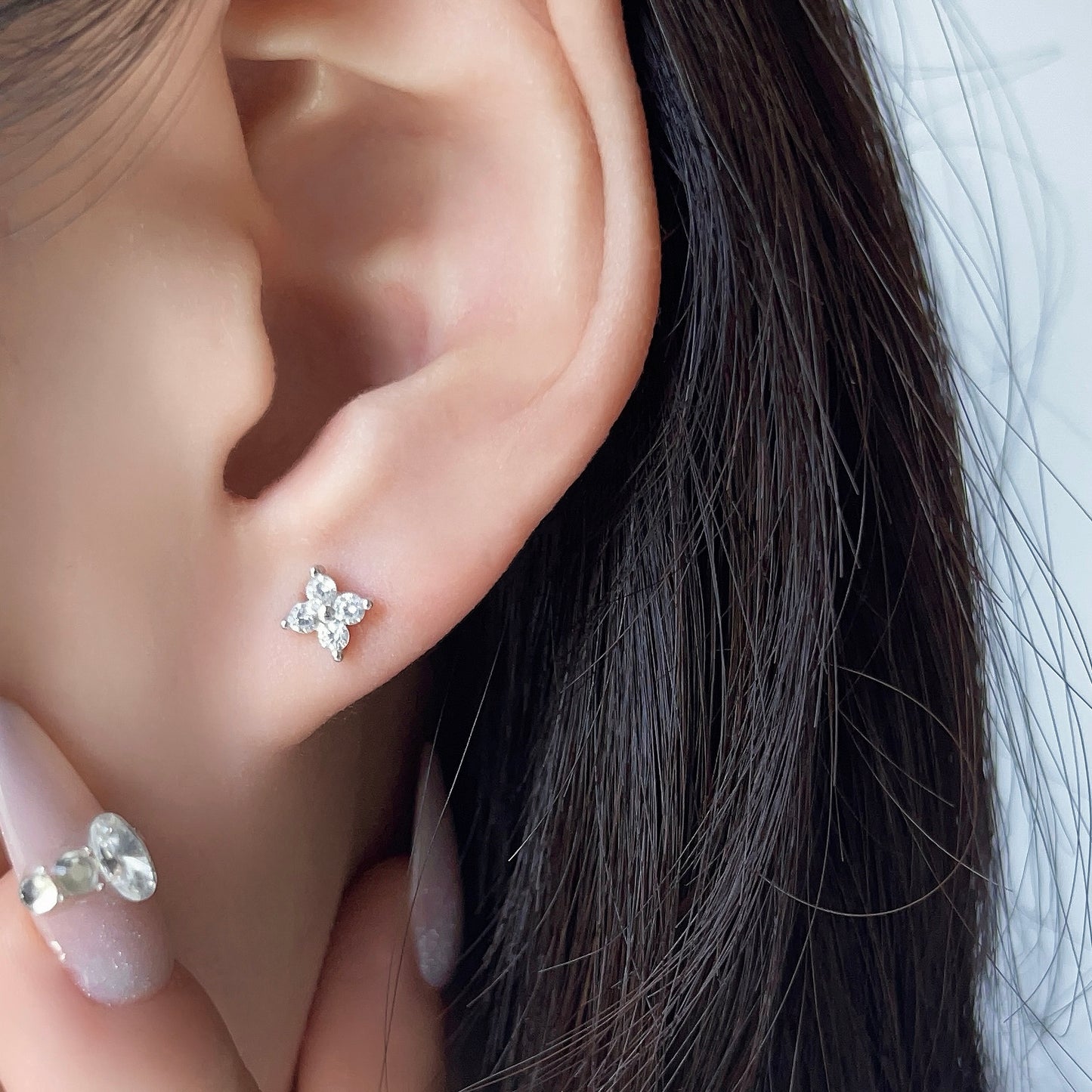 Vivi Four-Leaf Clover Stud Earrings (Gold / Silver)