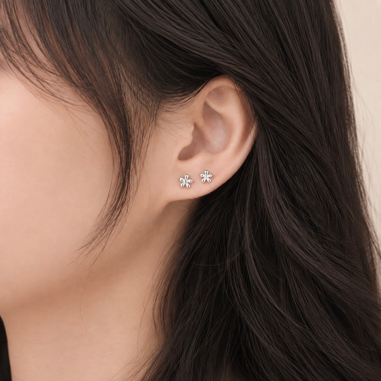 Ivy Mini Flower Stud Earrings