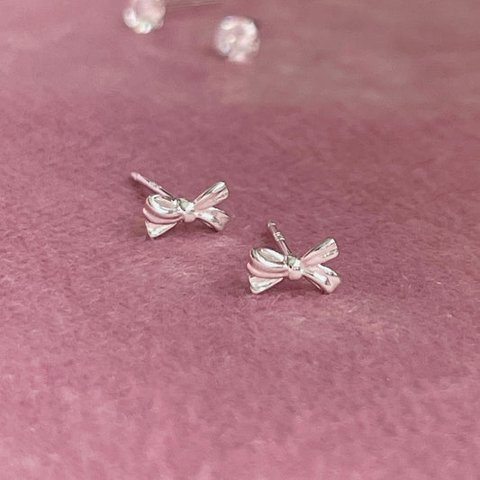 Tiffy Ribbon Bow Stud Earrings