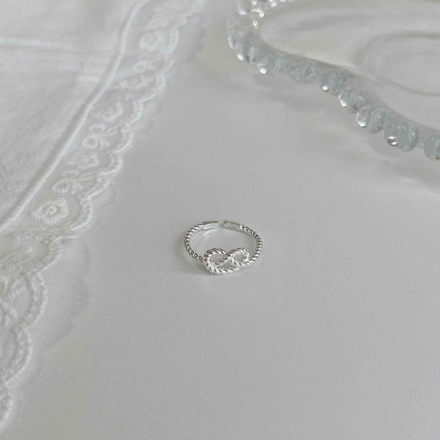 Charlotte Pretzel Ring 🥨