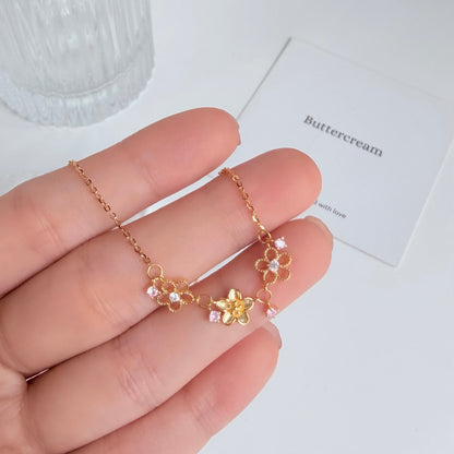 Blossom Floral Pendant Necklace in Gold