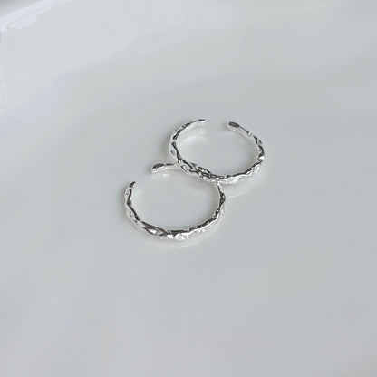 Hazelle Classic Plain Textured Ring