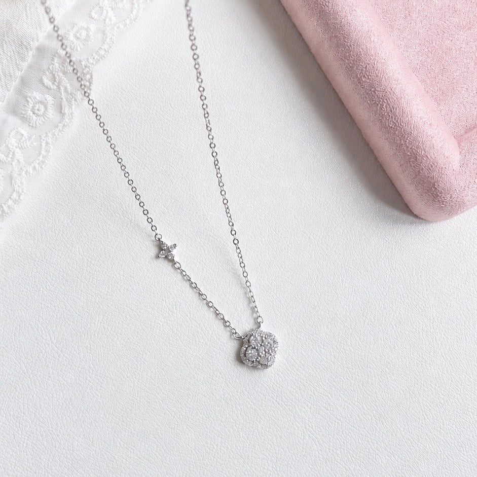 Erina Duo Clover Necklace