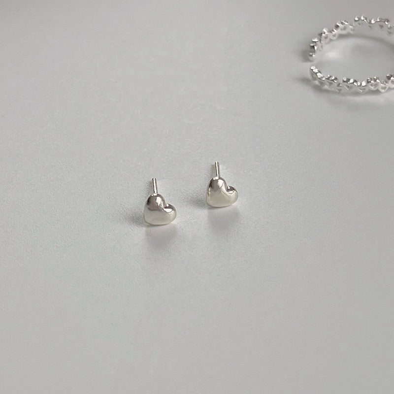 BUTTERCREAM Effie S925 Silver Mini Heart Stud Earrings in Silver