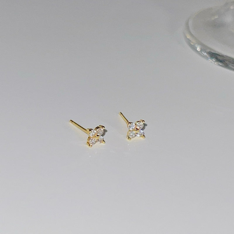 BUTTERCREAM Vivi s925 Silver Four-Leaf Clover Stud Earrings (Gold / Silver)