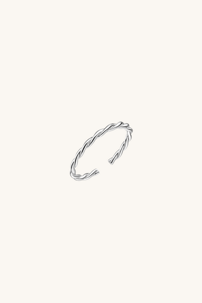 Nabby Twisted Ring
